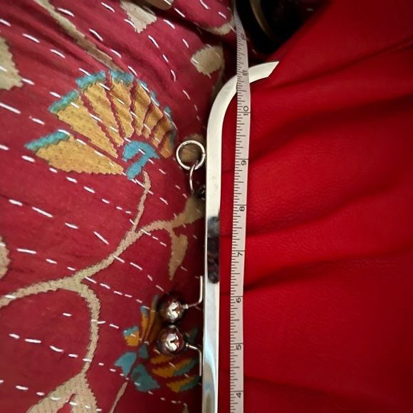 Retired red Bettie Page Purse HTF - Picture 6 of 7